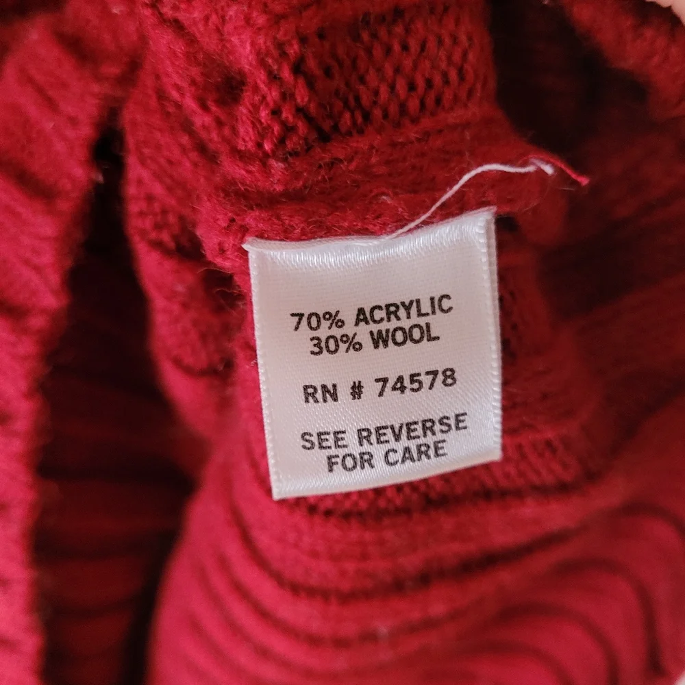 Cache Sweater - Picture 4 of 4